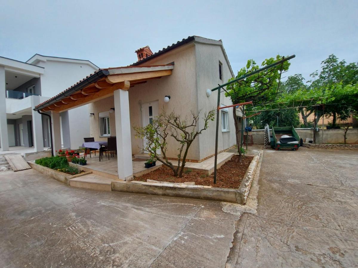 Emma Demarin Apartments Медулин Экстерьер фото