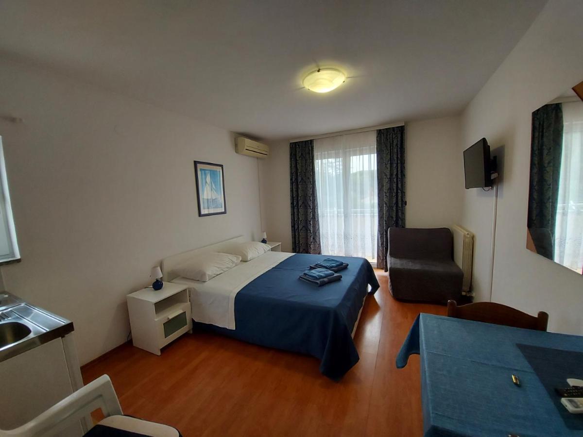 Emma Demarin Apartments Медулин Экстерьер фото