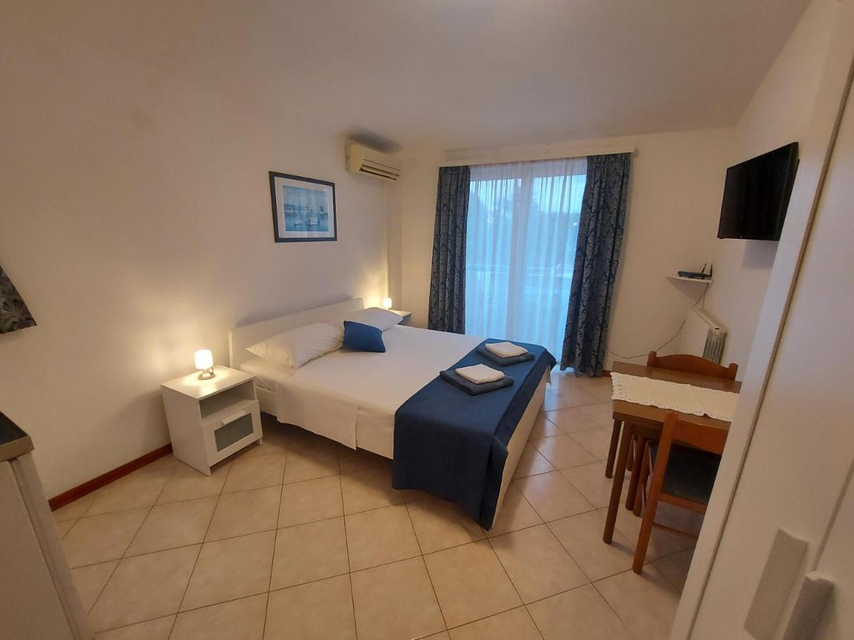 Emma Demarin Apartments Медулин Экстерьер фото