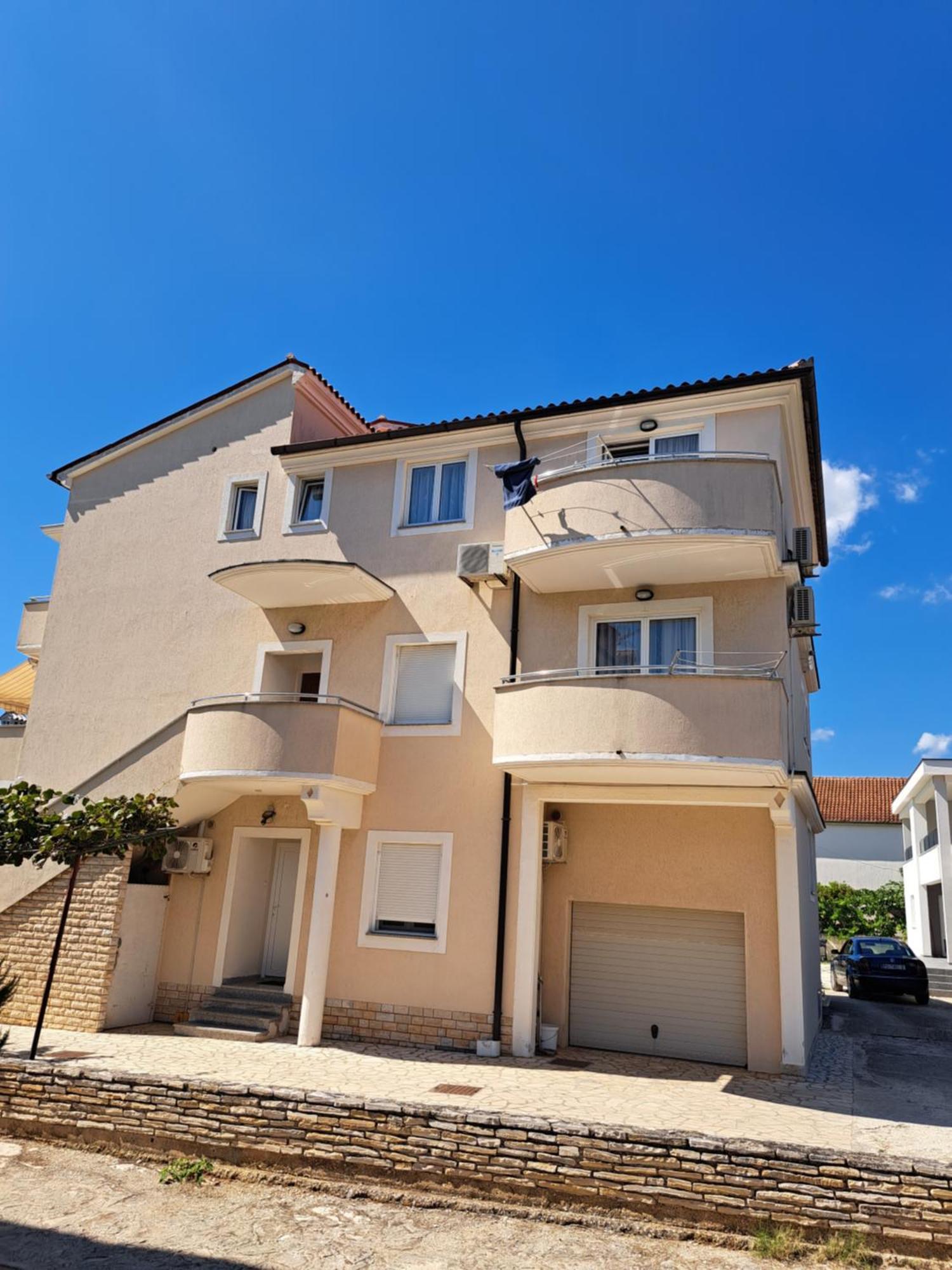 Emma Demarin Apartments Медулин Экстерьер фото